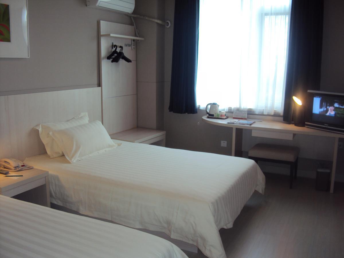 Jinjiang Inn - Wuhan Ziyang Road Екстериор снимка