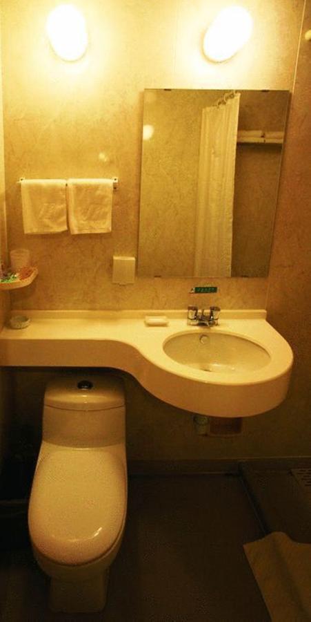 Jinjiang Inn - Wuhan Ziyang Road Екстериор снимка