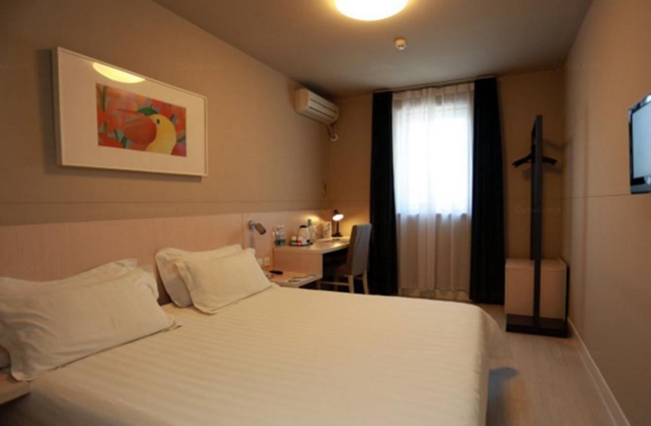 Jinjiang Inn - Wuhan Ziyang Road Екстериор снимка