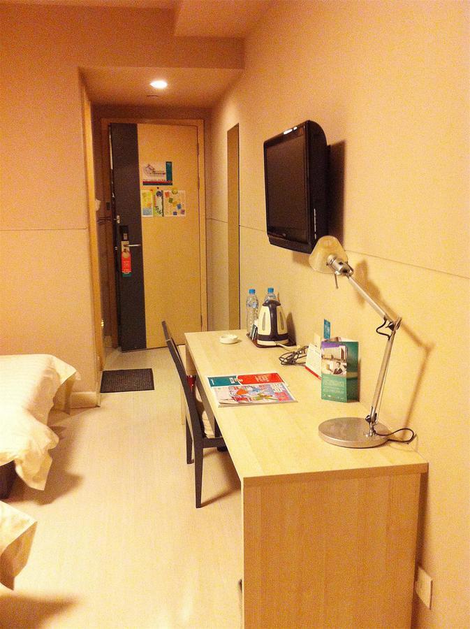 Jinjiang Inn - Wuhan Ziyang Road Екстериор снимка