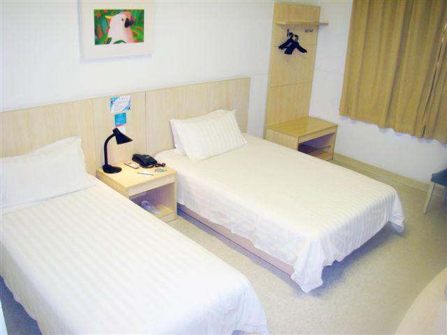 Jinjiang Inn - Wuhan Ziyang Road Екстериор снимка